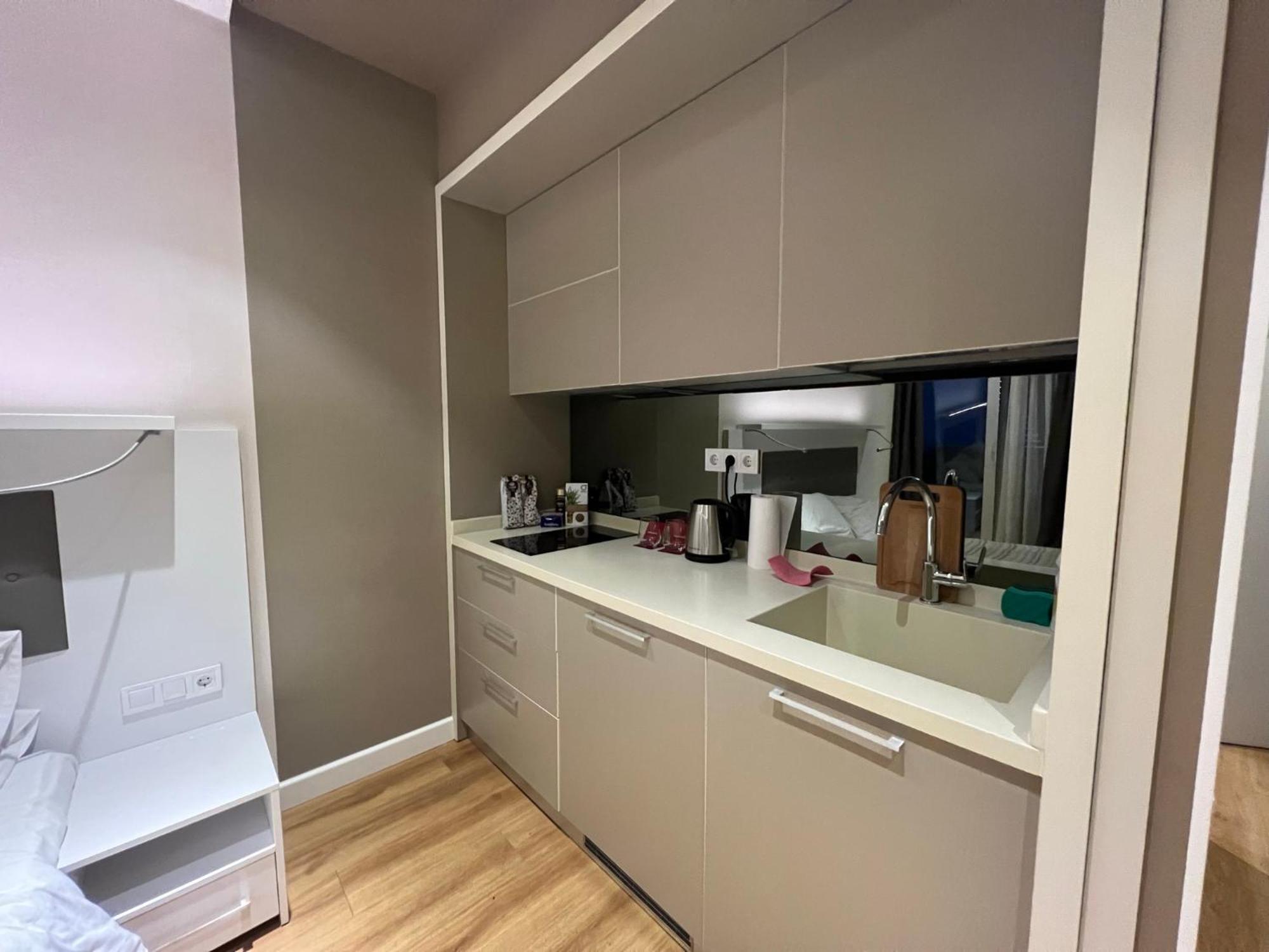Ng Premium Apartments In Alliance Palace Batumi Esterno foto