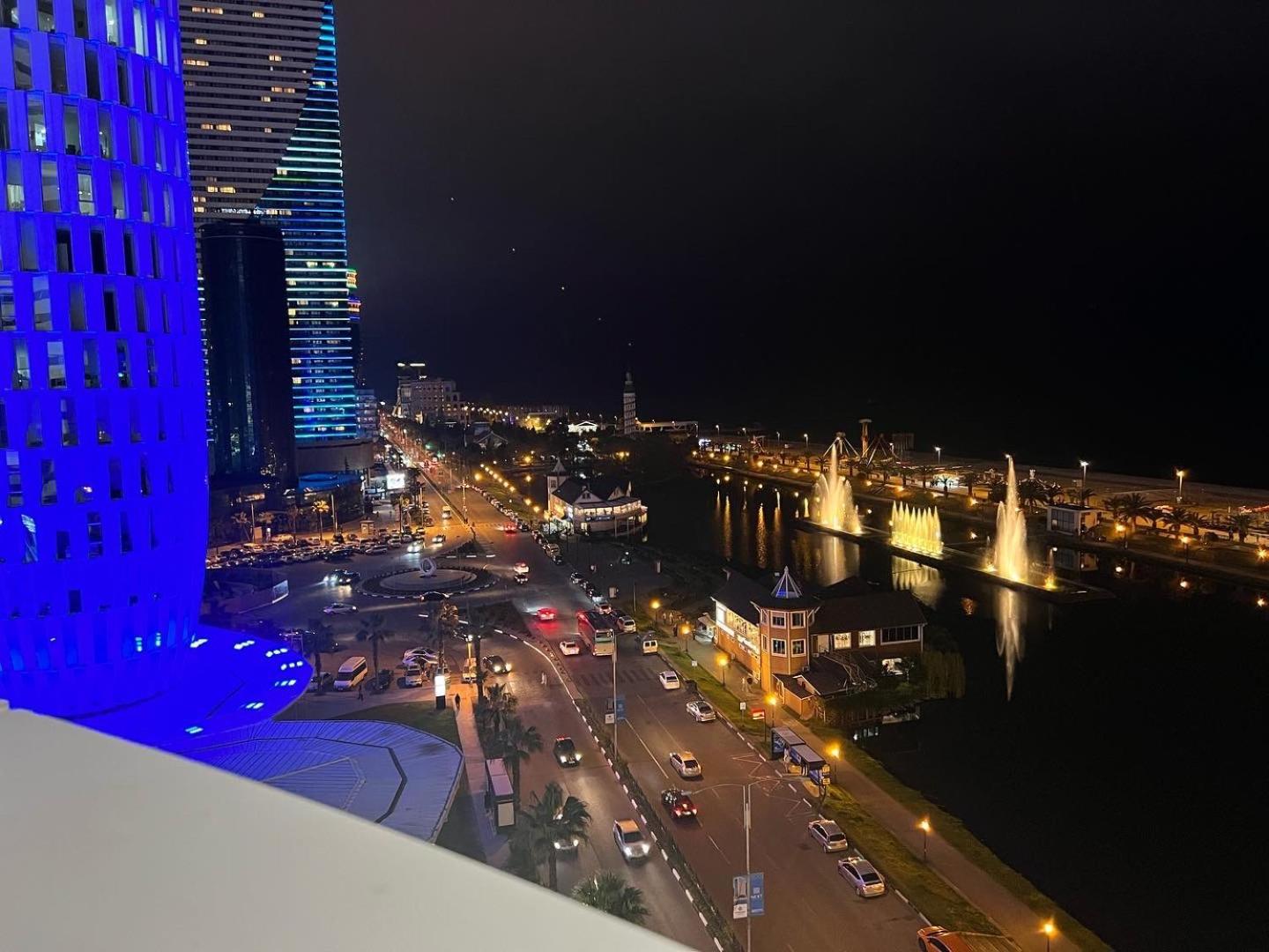 Ng Premium Apartments In Alliance Palace Batumi Esterno foto